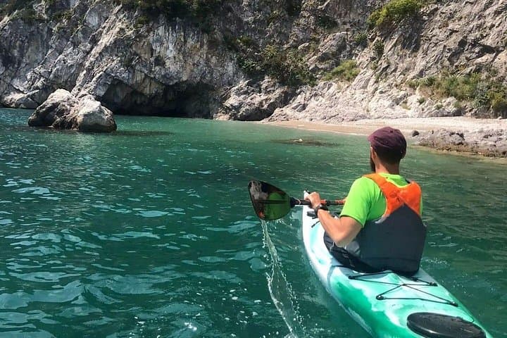 Tour Privado en Kayak por la Costa de Amalfi - Medio día