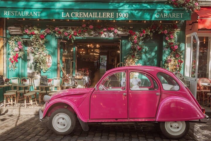Visite guidée privée de 2 heures en Citroën 2CV rose — photo 5