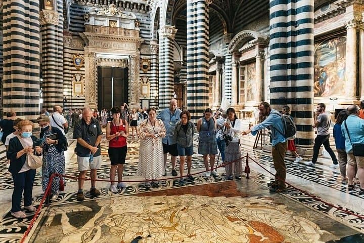 Toskana Kleingruppentour: Siena & San Gimignano mit Weingut Mittagessen — Foto 3