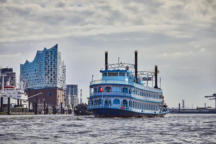 Hamburg: 1-hour harbor tour — photo 2