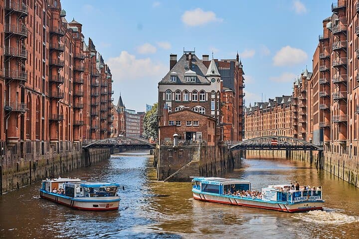 Hamburg: 1-hour harbor tour — photo 1