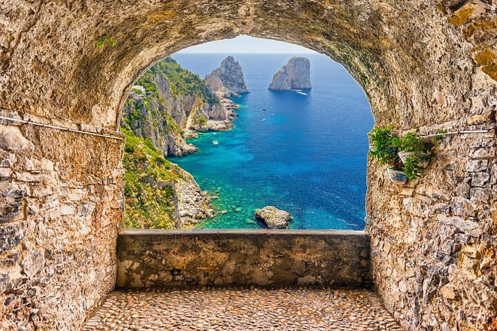 Tour di Gruppo Ridotto di Capri e Grotta Azzurra da Napoli e Sorrento — foto 4