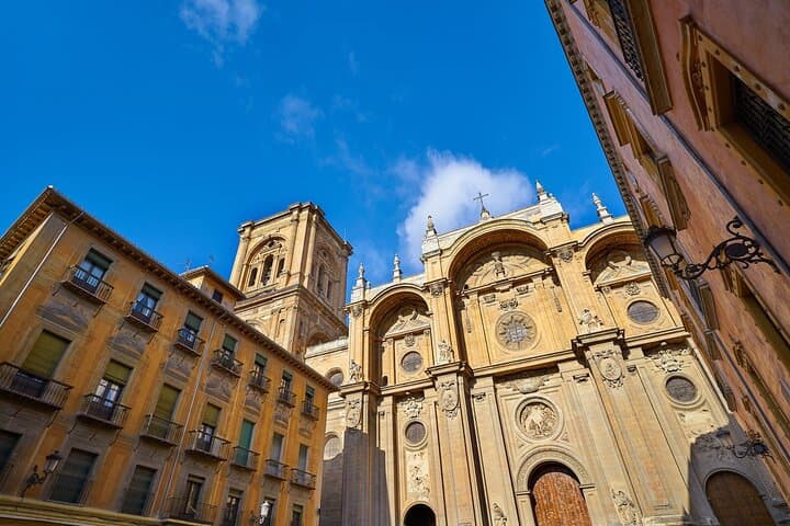 Tour a pie por Granada con un guía local
