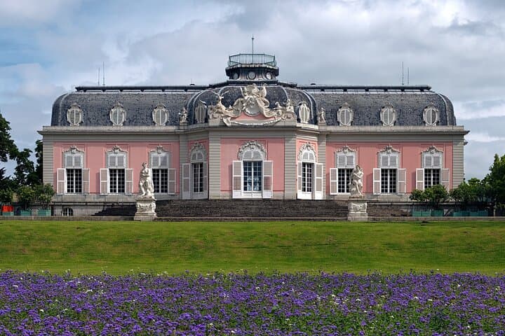 Burg Castle und Schloss Benrath Ausflug mit dem Auto von Köln — Foto 2