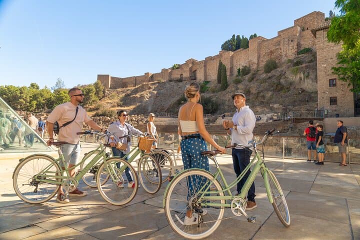Tour in Bicicletta Vintage a Málaga: Attrazioni e Gemme Nascoste