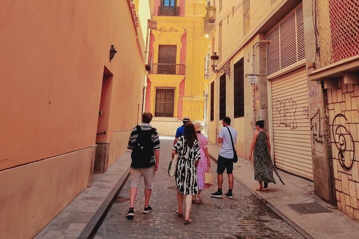 Tour de Sabores de Málaga: Tapas, Historia y Costumbres Locales