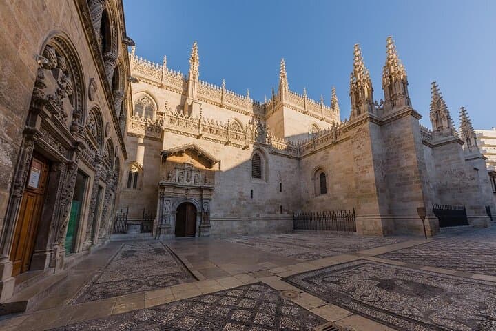 Tour Privado del Centro de Granada con Entrada a la Capilla Real — foto 2
