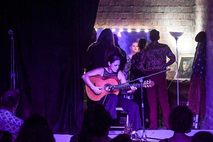 Spettacolo di Flamenco dal Vivo nella Città di Siviglia — foto 2