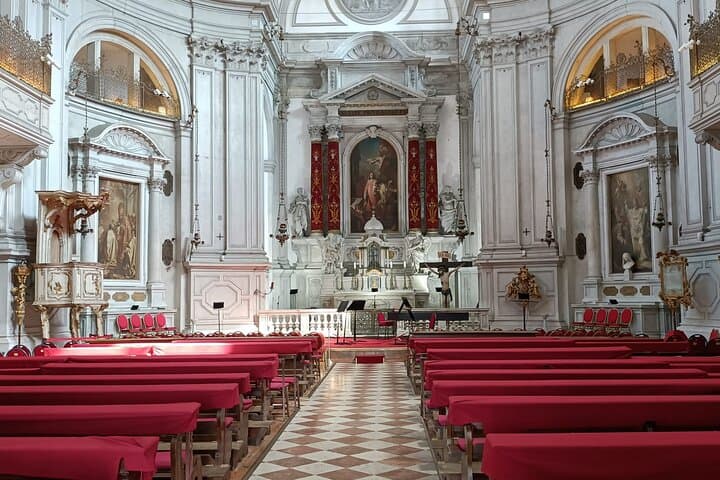 Concert classique autour de l'église Vivaldi à Venise