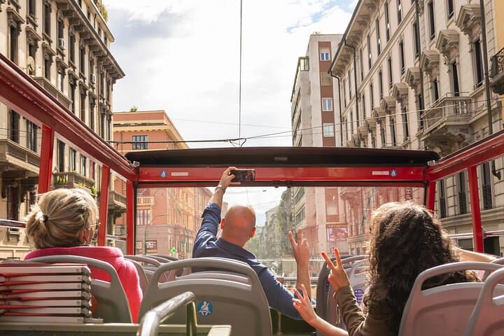 Tour in autobus hop-on hop-off a Milano — foto 5