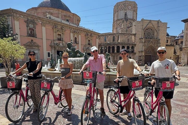 Recorrido en bicicleta por los puntos destacados de Valencia — foto 3