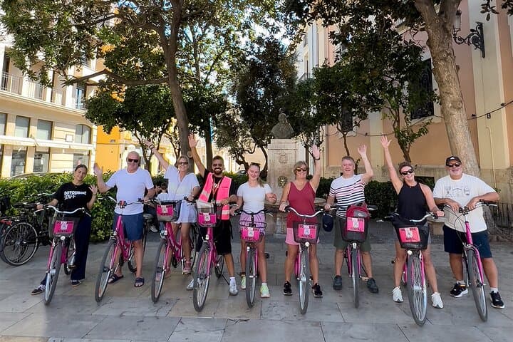 Recorrido en bicicleta por los puntos destacados de Valencia — foto 4