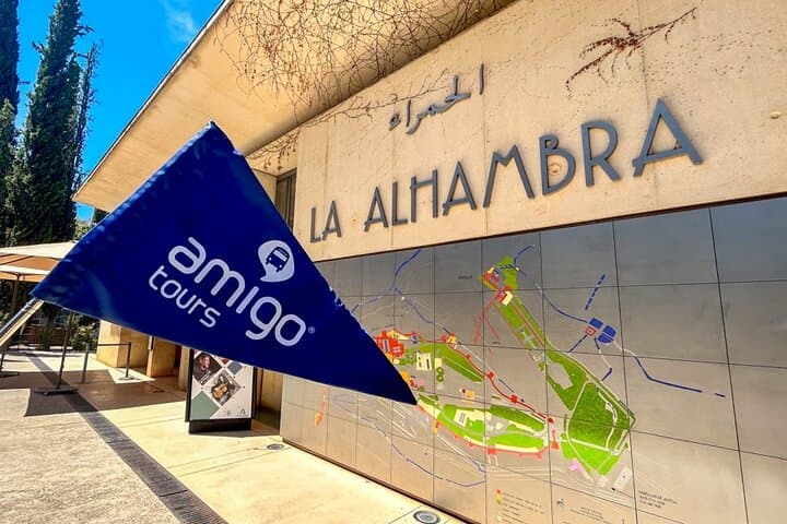 Geführte Tour durch die Alhambra mit den Generalife-Gärten — Foto 4