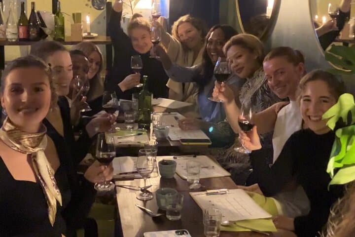 Cata de Vinos en París y Maridaje de Quesos Franceses — foto 5