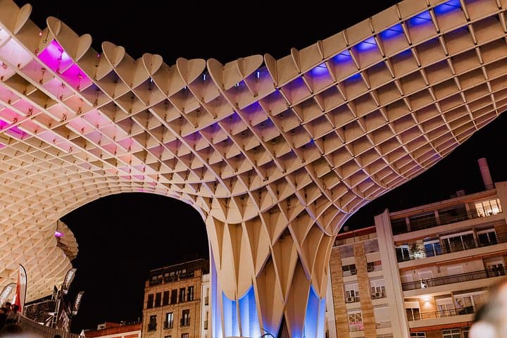 Tour a Piedi Paranormale in Piccolo Gruppo a Siviglia — foto 3