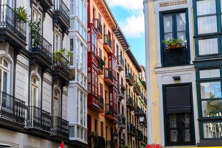 Monumenti Unici di Bilbao – Tour Privato a Piedi per Coppie