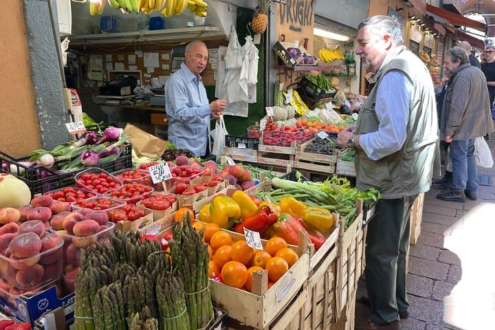 Bologna Walking Food Tour with Local Guide — photo 2
