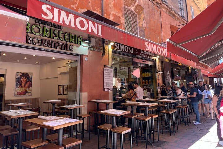 Bologna Walking Food Tour with Local Guide — photo 3