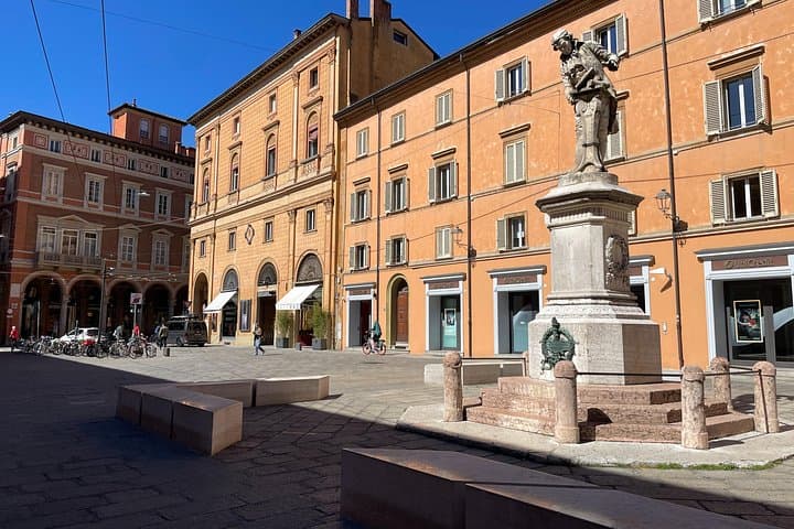 Bologna Walking Food Tour with Local Guide — photo 4