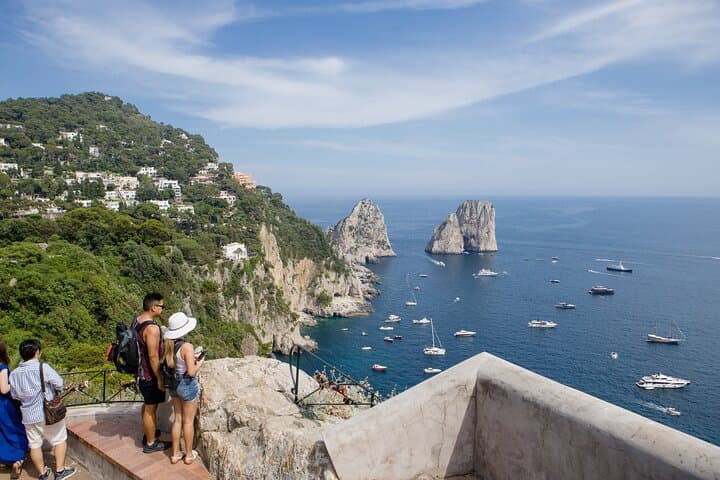 Capri Land- und Seetour ab Salerno