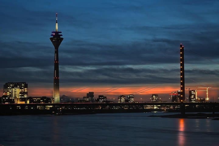 Aventura Privada Exclusiva a Pie de 2 Horas en Düsseldorf