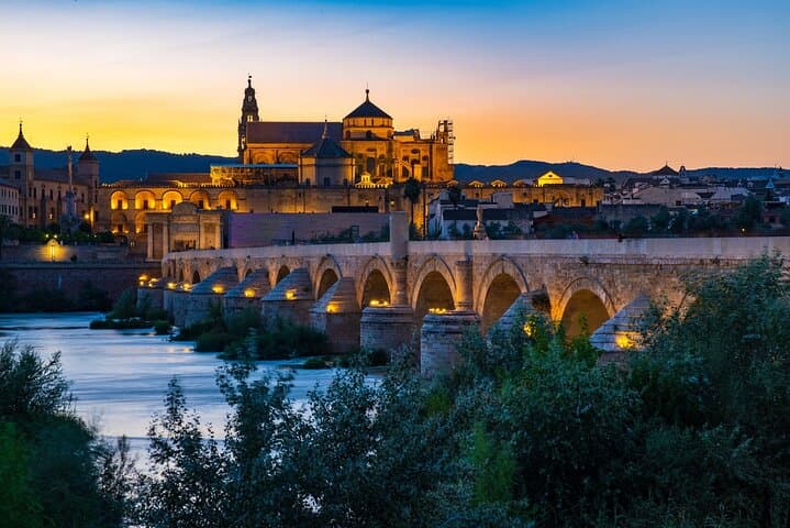 Trasferimento Privato da Granada a Siviglia via Cordoba