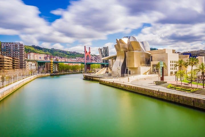 Il Sentiero Senza Tempo di Bilbao: Passeggiata Privata tra Arte e Storia — foto 5