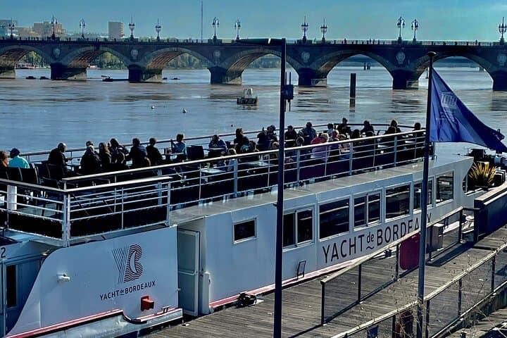 Crociere di Prestigio con Vino e Canelé a Bordeaux — foto 4