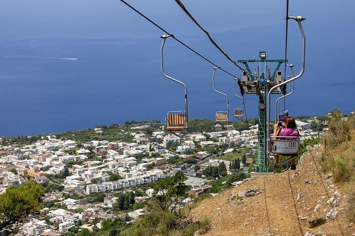 Da Napoli: Tour di Gruppo Ridotto a Capri e Grotta Azzurra — foto 3