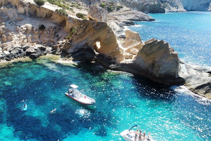 Ibiza: Tour Privato in Barca a Es Vedra e Atlantis
