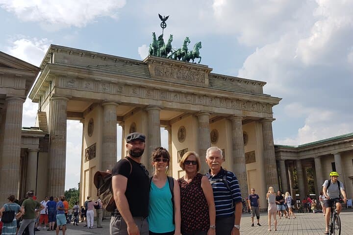 Tour a piedi privato completo della storia di Berlino — foto 4