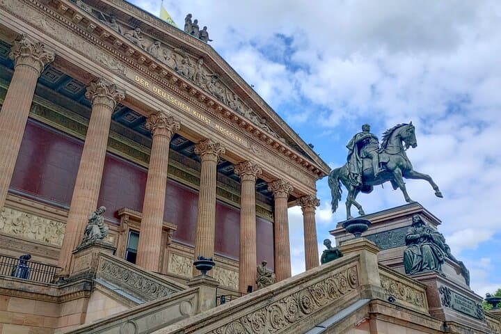 Berlin Museumsinsel Tour: Höfe & Verborgene Geschichten — Foto 3