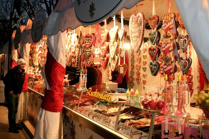 München: Weihnachtsmarkt-Hopping mit Stadtrundfahrt — Foto 2