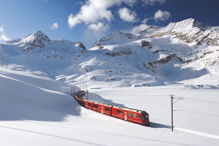 Tour en tren Bernina y St. Moritz desde Milán