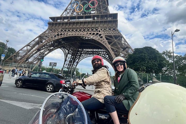 Paris Highlights: Private Sidecar Tour