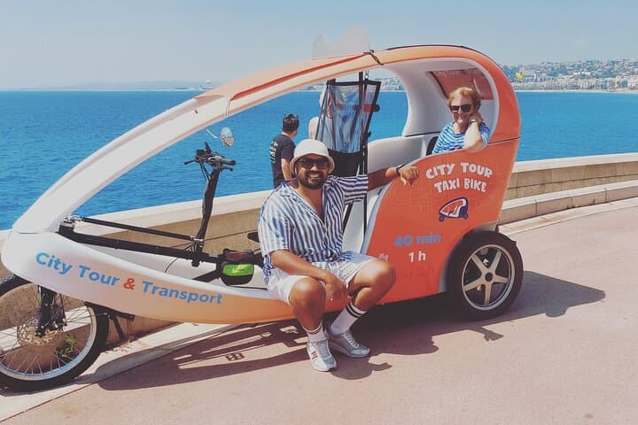 Tour Privato e Guidato in Velotaxi a Nizza 2h30