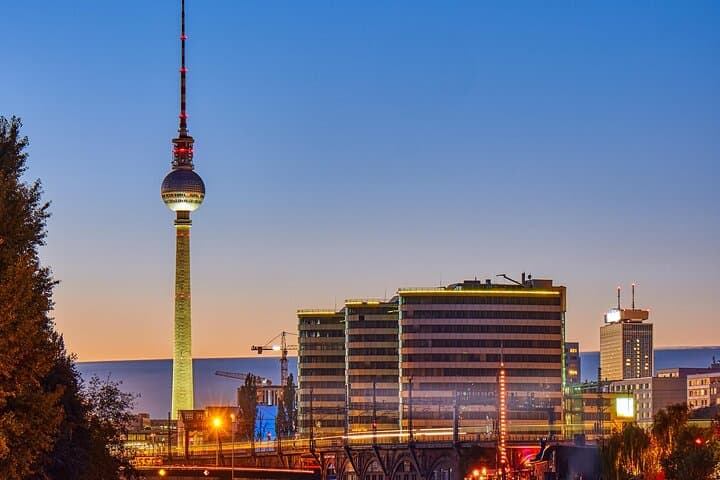 Visite nocturne panoramique de Berlin en bus à impériale — photo 2
