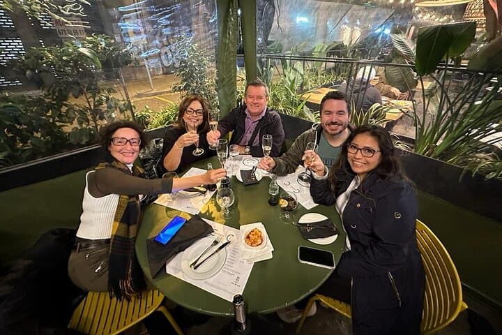 Visite nocturne du vieux Barcelone en petit groupe avec tapas et flamenco — photo 4