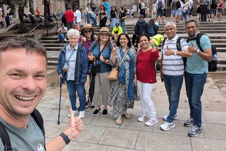 Tour dei punti salienti di Barcellona in piccoli gruppi con prelievo dall'hotel — foto 3