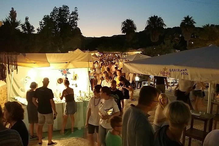 Tour al Tramonto di Ibiza al Mercato Hippie di Las Dalias in Autobus — foto 4