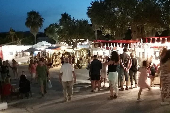 Tour al Tramonto di Ibiza al Mercato Hippie di Las Dalias in Autobus — foto 5