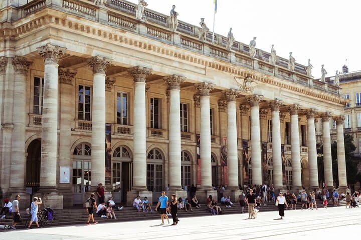 Private Bordeaux Geschichtstour mit Weinprobe — Foto 4