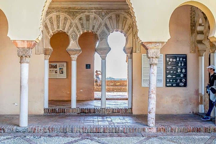 Malaga Privattour: Alcazaba, Markt, Kathedrale & Picasso — Foto 5