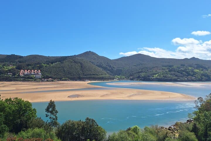 Costa de Bizkaia Descubierta: Joyas Costeras Ocultas de San Sebastián — foto 2