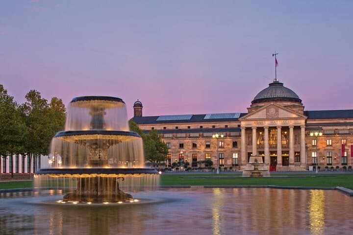Tour Autoguiado de los Baños Romanos y los Balnearios del Kaiser en Wiesbaden