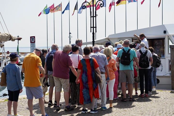 4-stündige geführte Bootstour auf dem Gardasee nach Sirmione — Foto 2