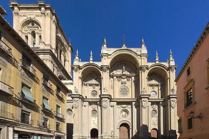 Granada: Tour privado de la Catedral y la Capilla Real con entradas — foto 2