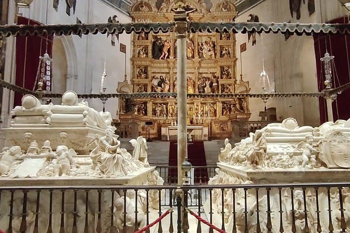 Granada: Tour privado de la Catedral y la Capilla Real con entradas