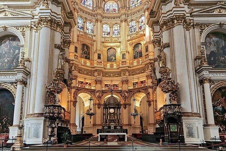 Granada: Tour privado de la Catedral y la Capilla Real con entradas — foto 5