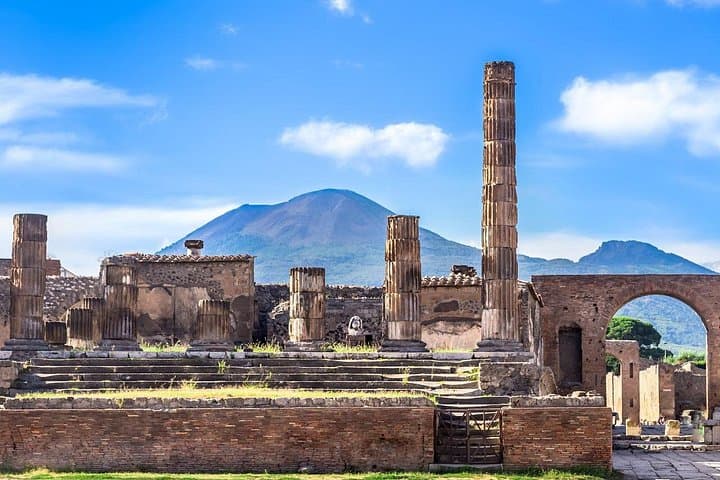 Ganztägige Tour zu den Ruinen von Pompeji und dem Vesuv ab Neapel — Foto 3
